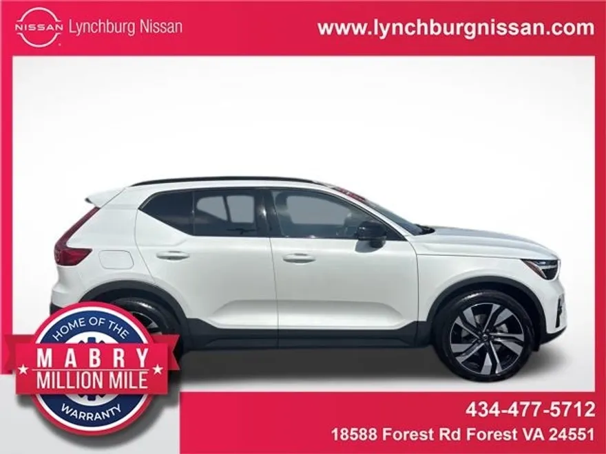 2023 Volvo XC40 Plus photo 1