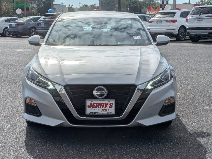 2022 Nissan Altima 2.5 SV photo 1