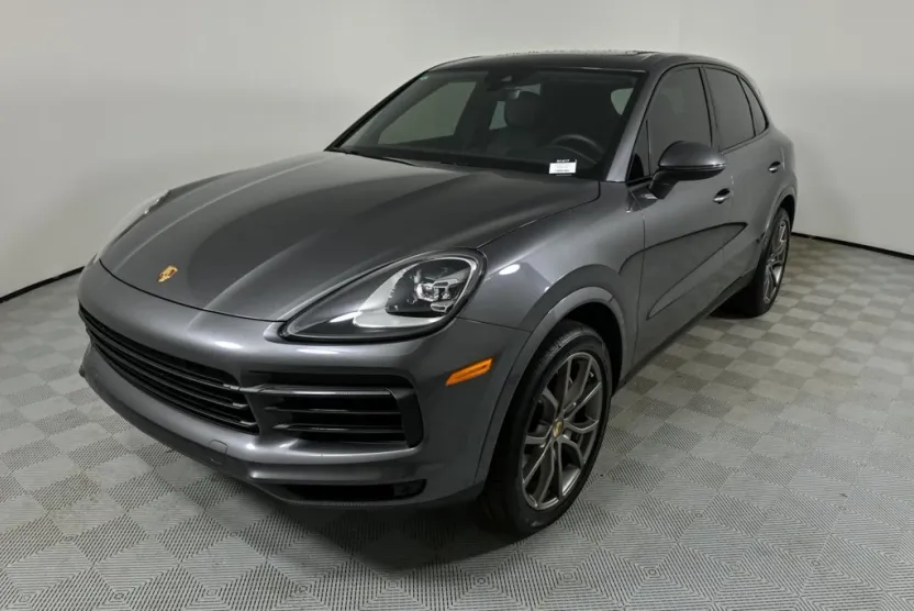 2022 Porsche Cayenne Base photo 1