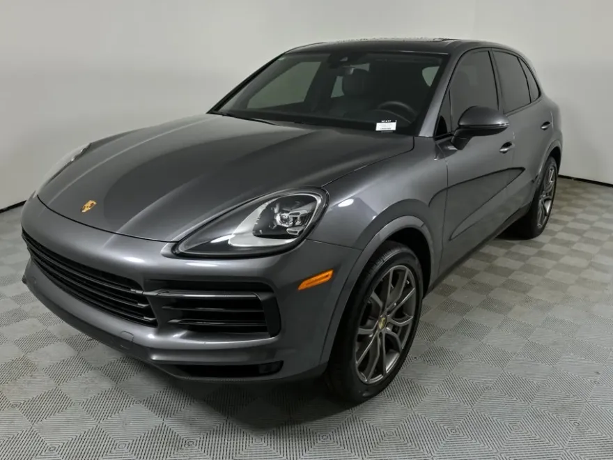2022 Porsche Cayenne Base photo 1