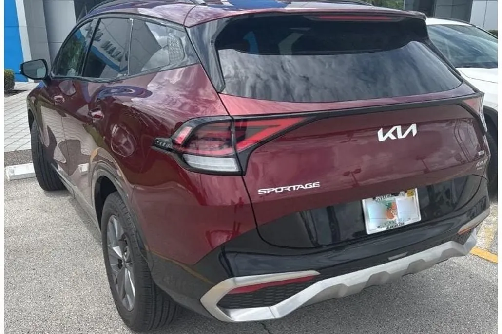 2025 Kia Sportage Hybrid photo 1