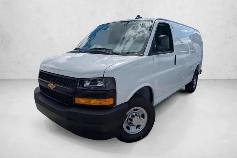 2025 Chevrolet Express Cargo 2500 Base photo 1