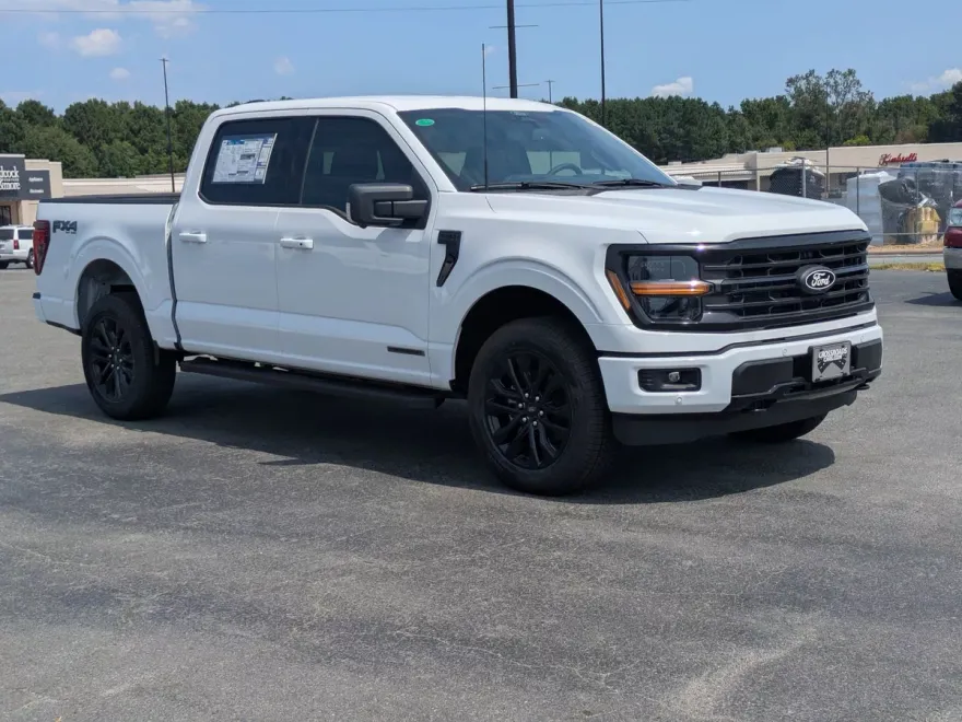 2025 Ford F-150 XLT photo 1