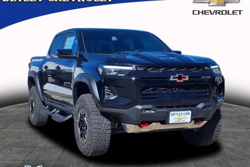 2025 Chevrolet Colorado ZR2 photo 1