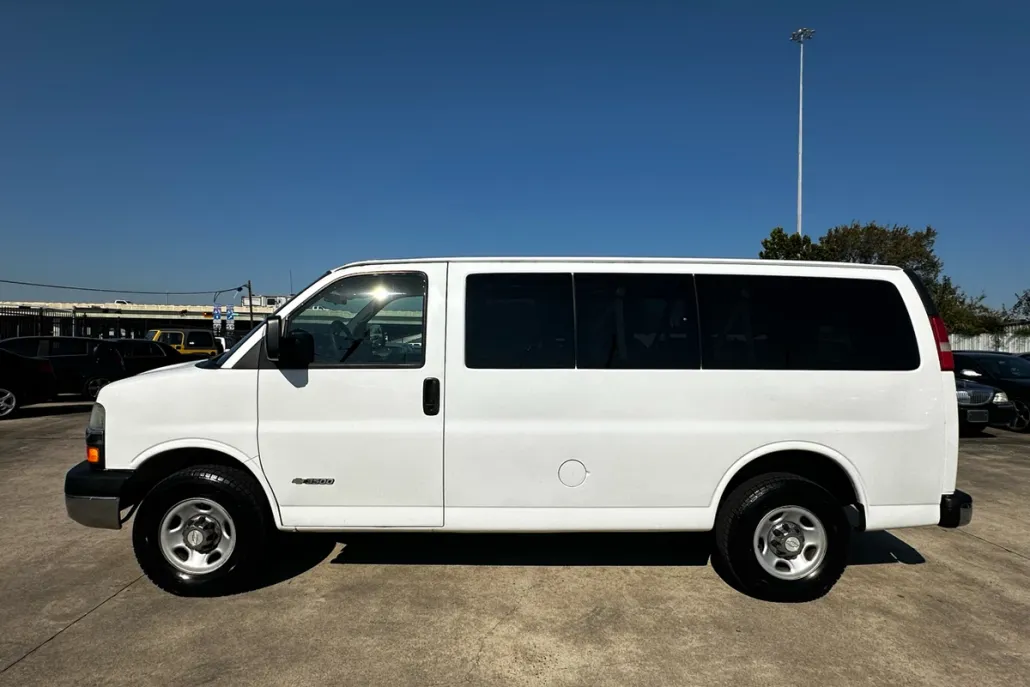2006 Chevrolet Express 3500 photo 1