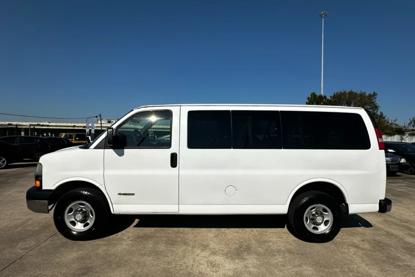 2006 Chevrolet Express 3500 photo 1