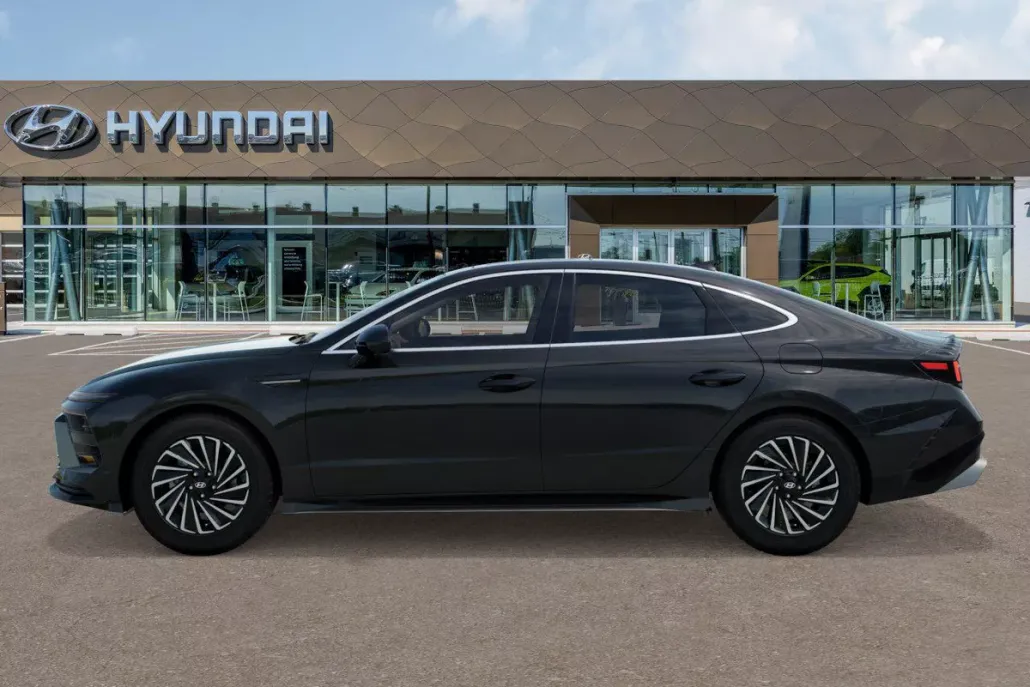 2025 Hyundai Sonata Hybrid Limited photo 1