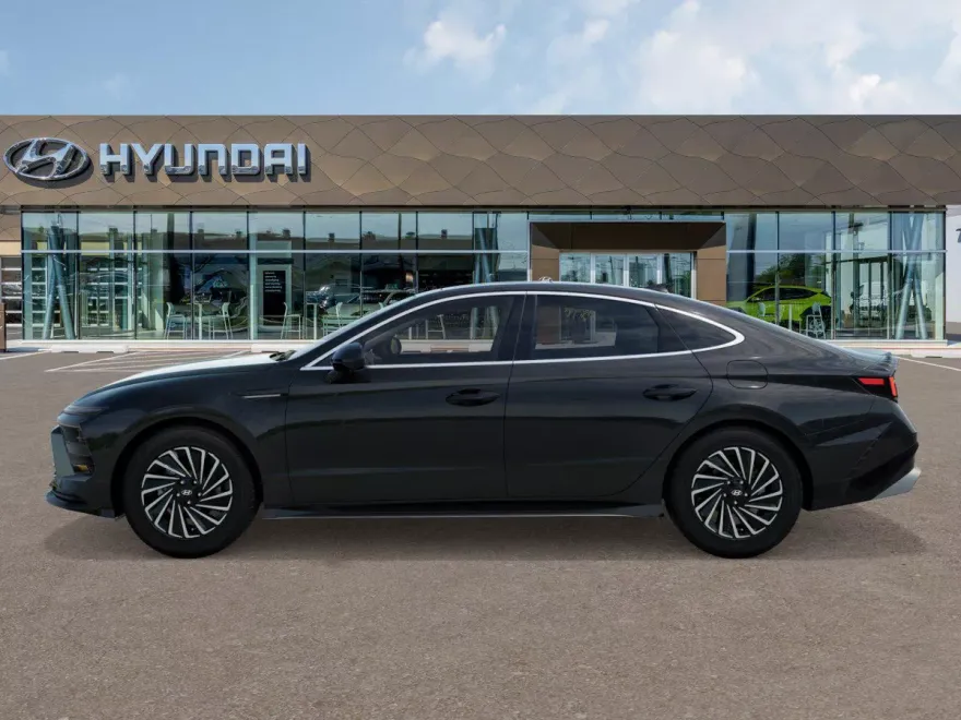 2025 Hyundai Sonata Hybrid Limited photo 1