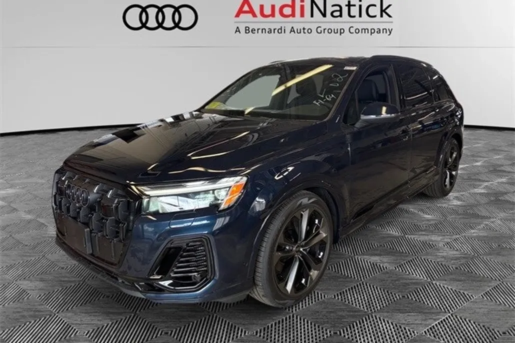 2025 Audi Q7 55 Premium Plus photo 1