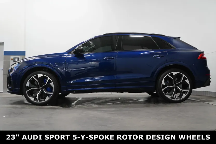 2021 Audi RS Q8 photo 1