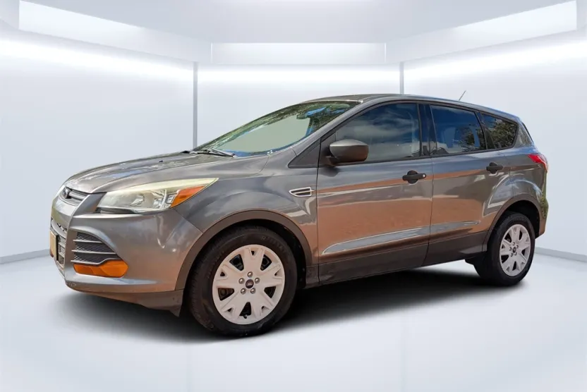 2014 Ford Escape S photo 1