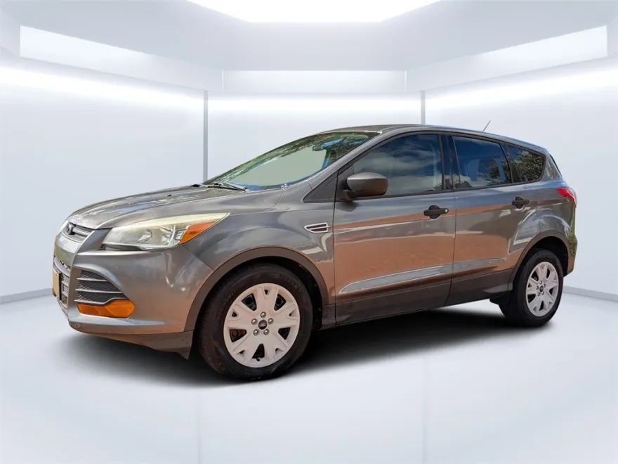 2014 Ford Escape S photo 1