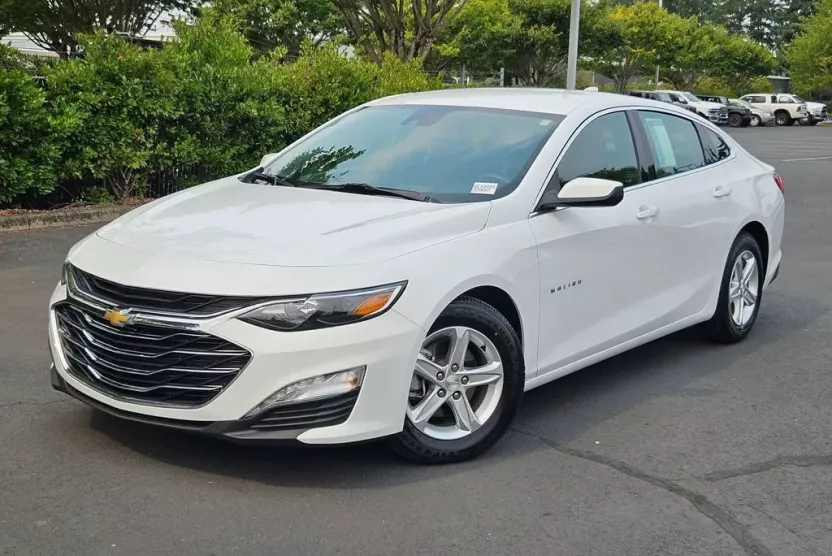 2023 Chevrolet Malibu 1LT photo 1
