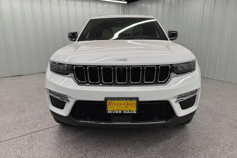2025 Jeep Grand Cherokee Limited photo 1