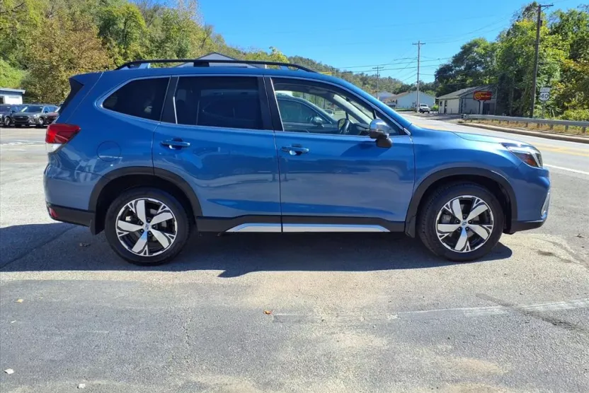 2021 Subaru Forester Touring photo 1