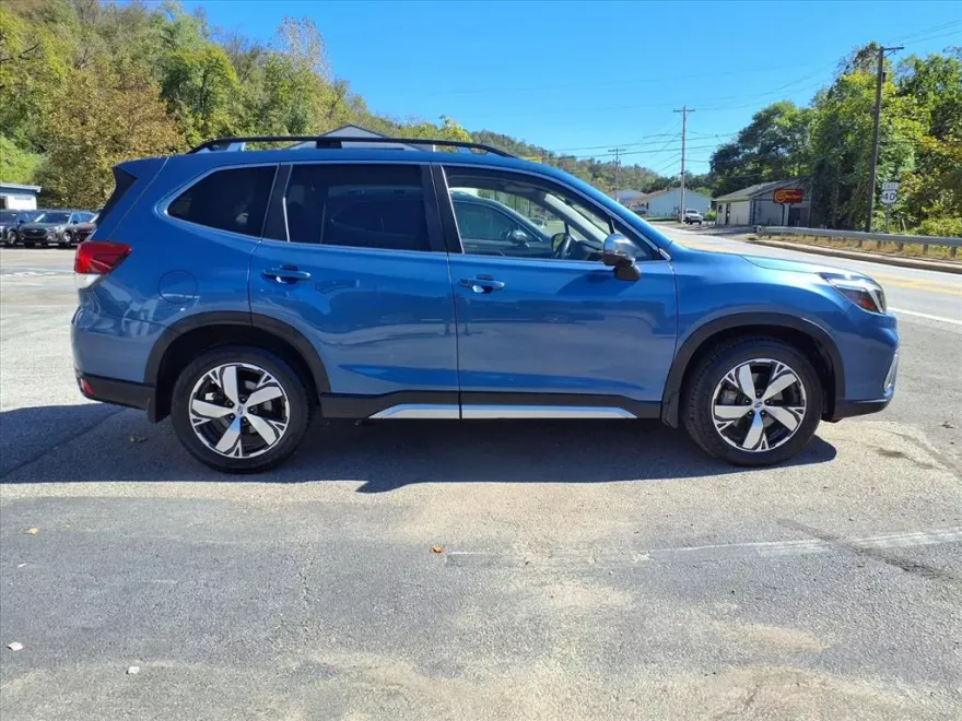2021 Subaru Forester Touring photo 1