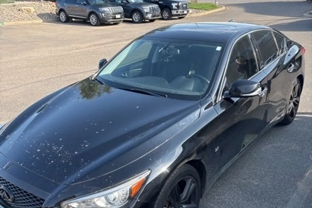 2015 Infiniti Q50 Premium photo 1