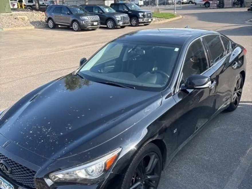 2015 Infiniti Q50 Premium photo 1