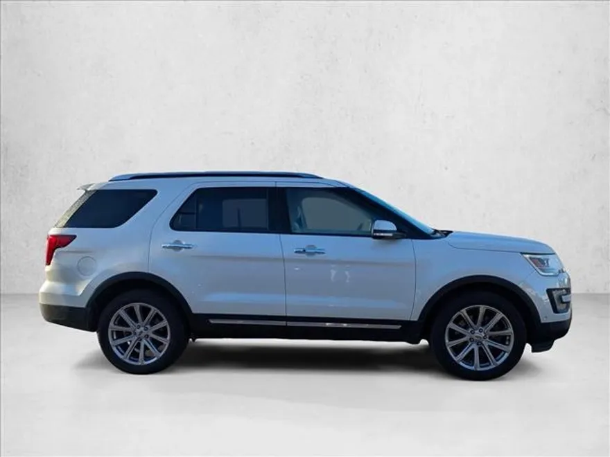 2017 Ford Explorer Limited photo 1