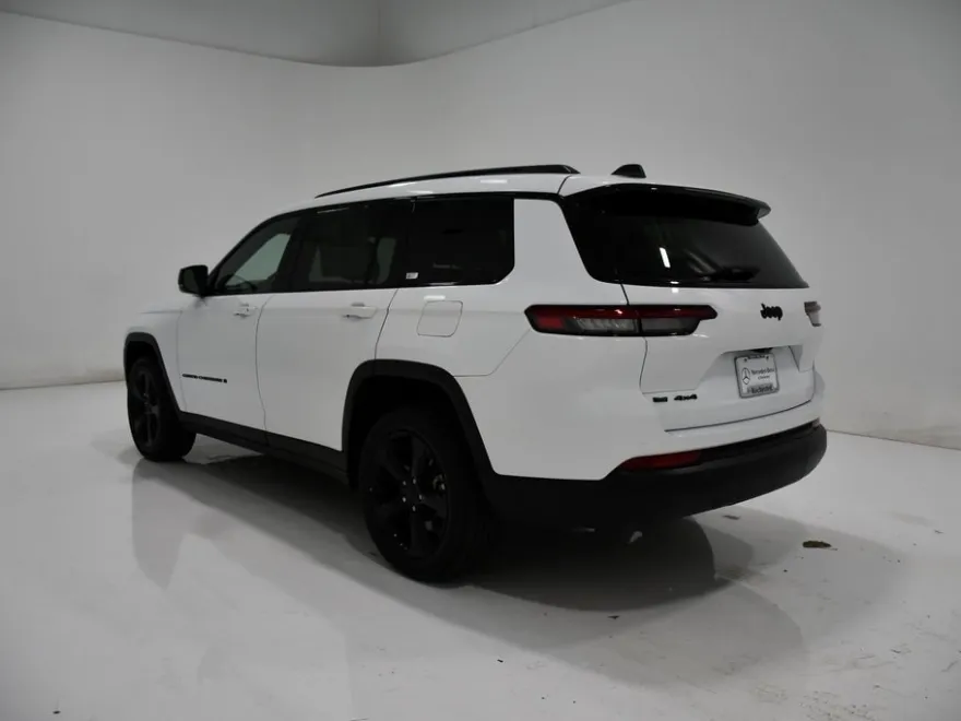 2021 Jeep Grand Cherokee Laredo photo 1