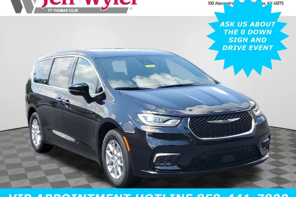 2026 Chrysler Pacifica photo 1