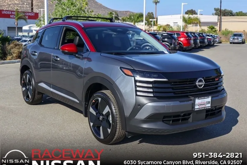 2025 Nissan Kicks SR photo 1