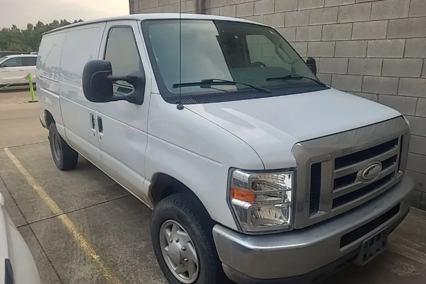 2014 Ford E-350 photo 1