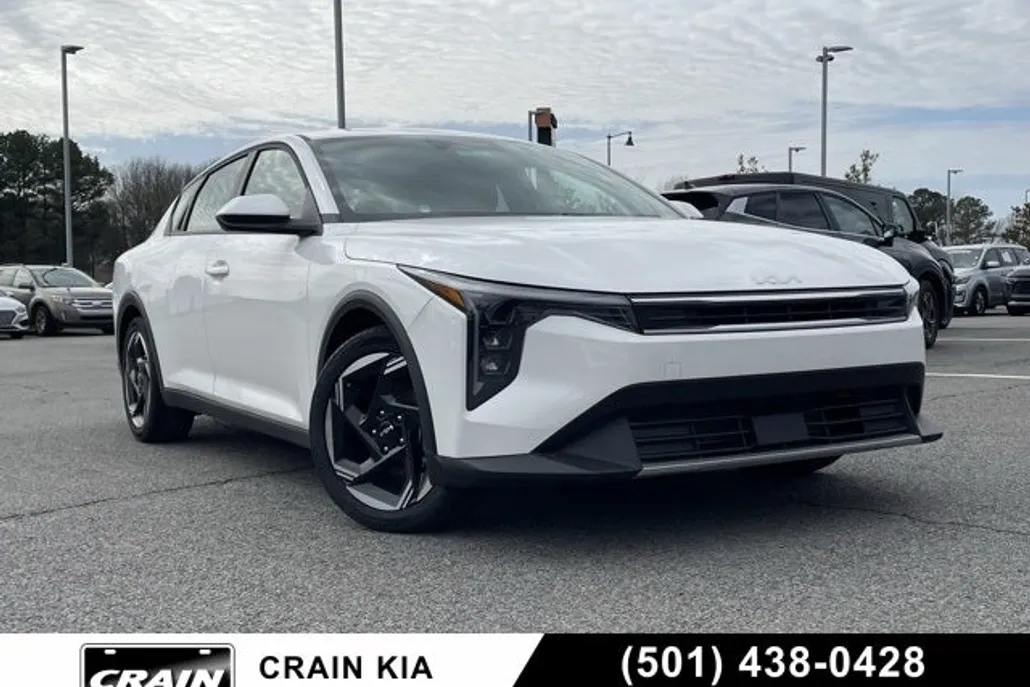 2025 Kia K4 EX photo 1