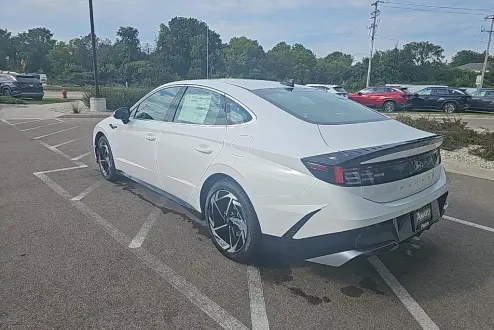2026 Hyundai Sonata SEL Sport photo 3