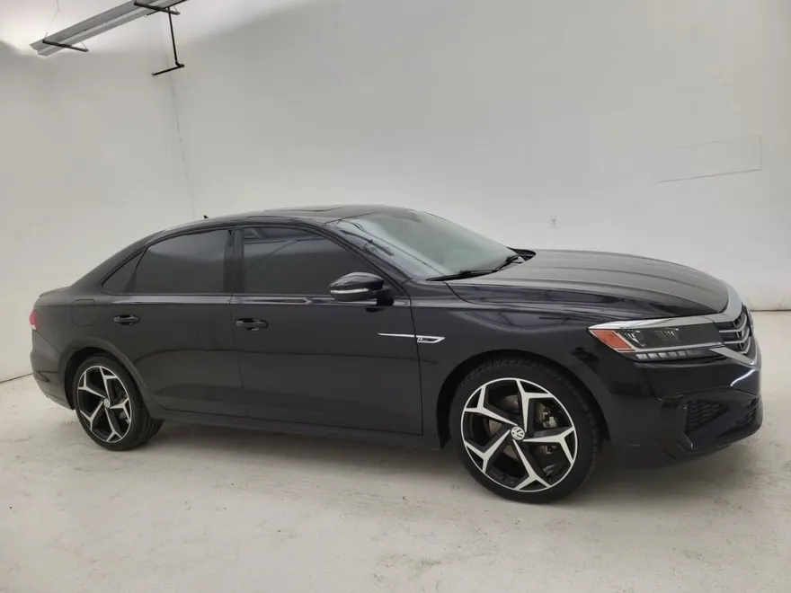 2020 Volkswagen Passat 2.0T R-Line photo 1