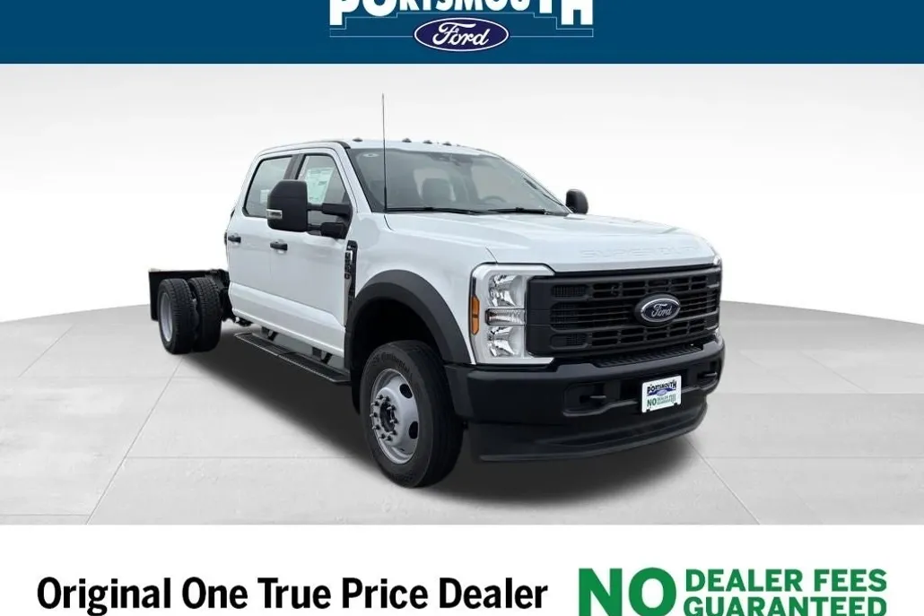 2025 Ford F-550 photo 1