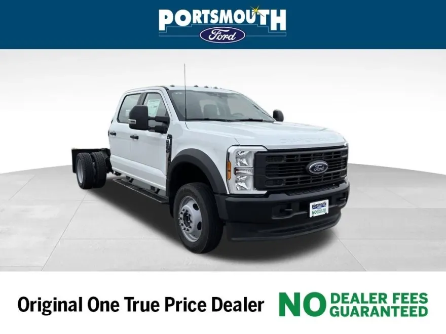 2025 Ford F-550 photo 1