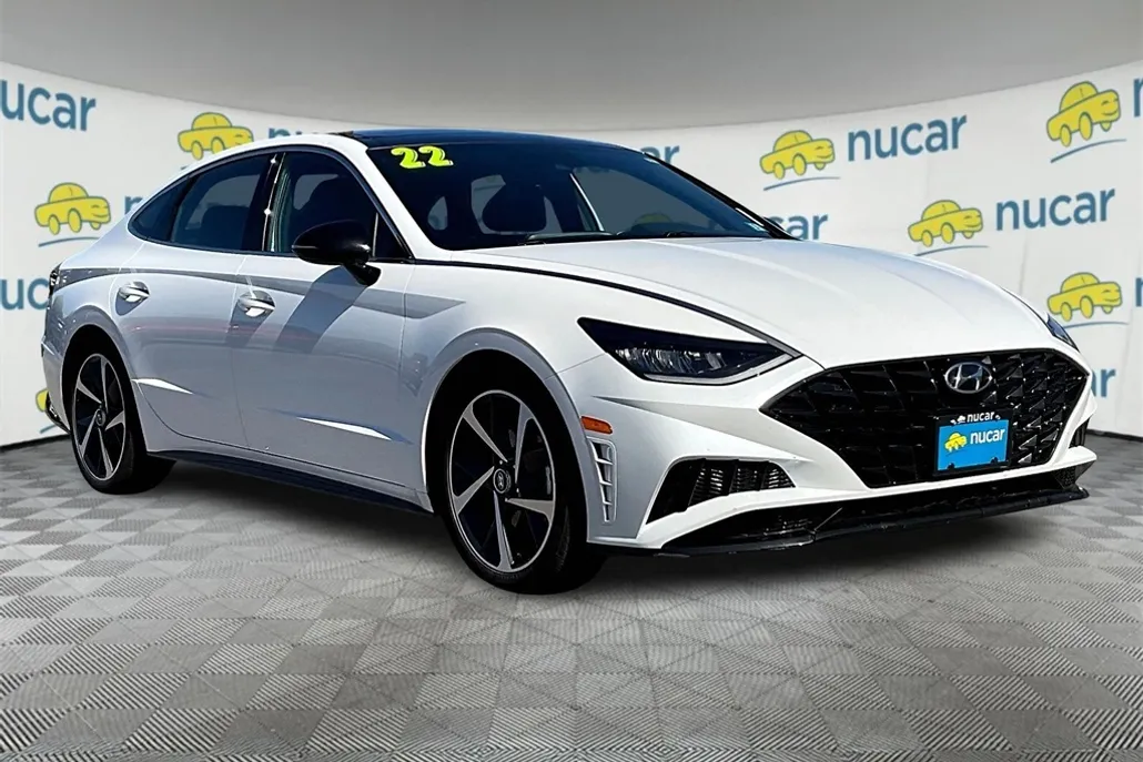 2022 Hyundai Sonata SEL Plus photo 1