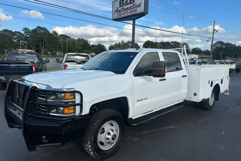 2018 Chevrolet Silverado 3500HD Work Truck photo 1