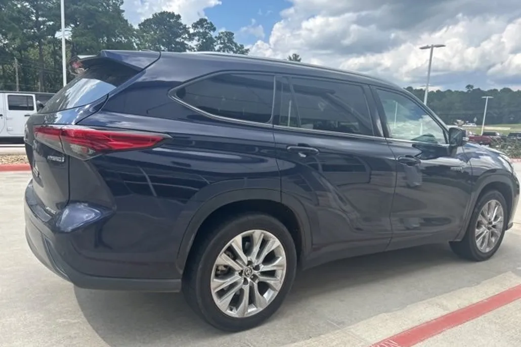 2020 Toyota Highlander Hybrid Limited photo 1