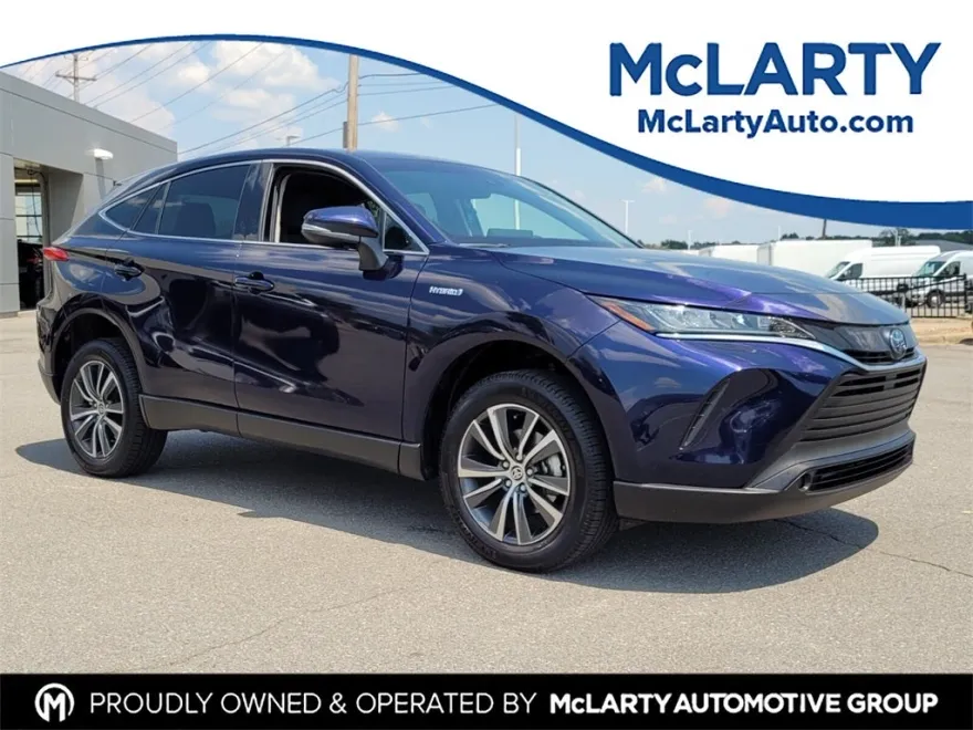 2021 Toyota Venza LE photo 1