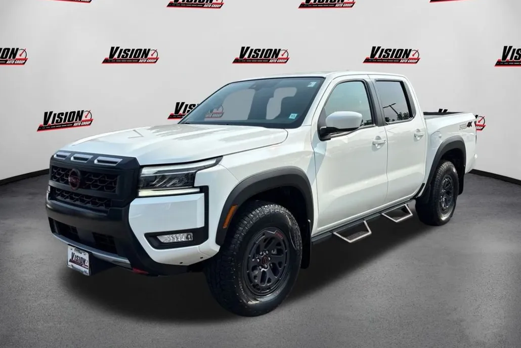 2025 Nissan Frontier PRO-4X photo 1