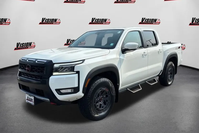 2025 Nissan Frontier PRO-4X photo 1