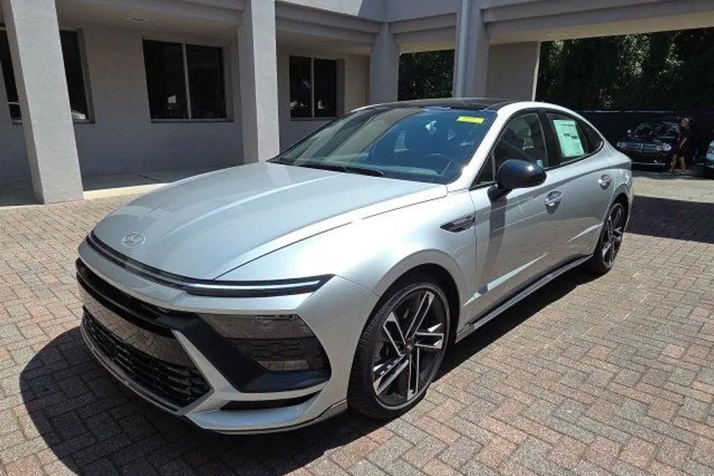 2025 Hyundai Sonata N Line photo 1