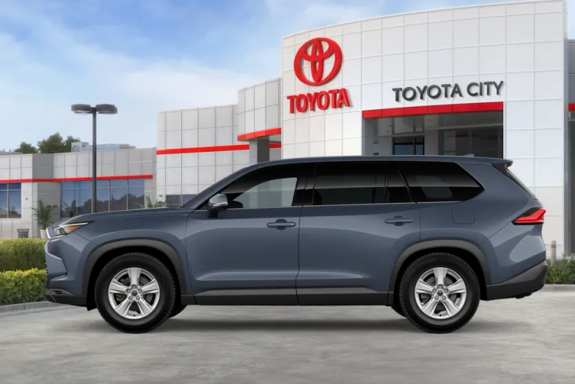 2026 Toyota Grand Highlander LE photo 1