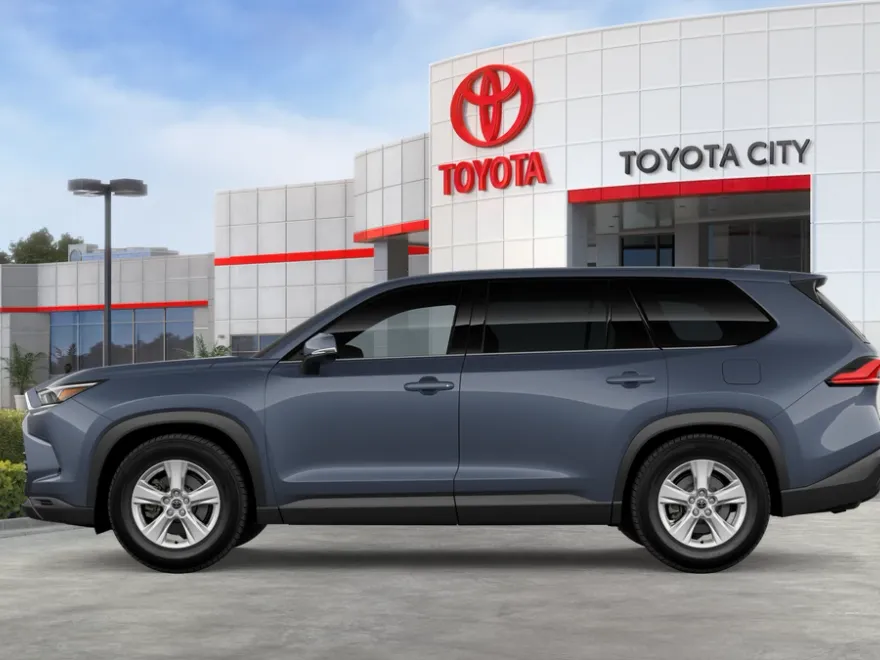 2026 Toyota Grand Highlander LE photo 1