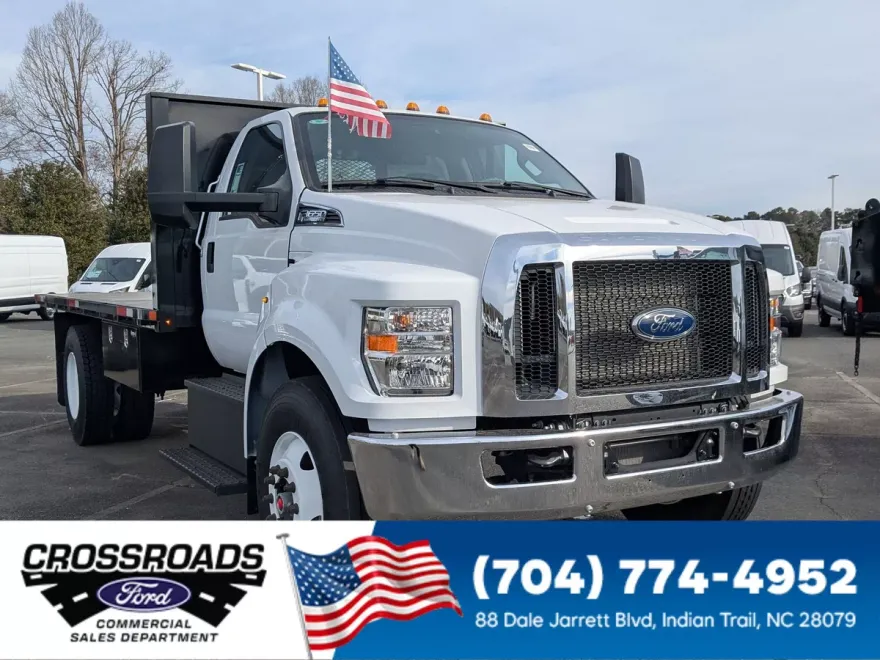 2025 Ford F-650 SuperCab photo 1
