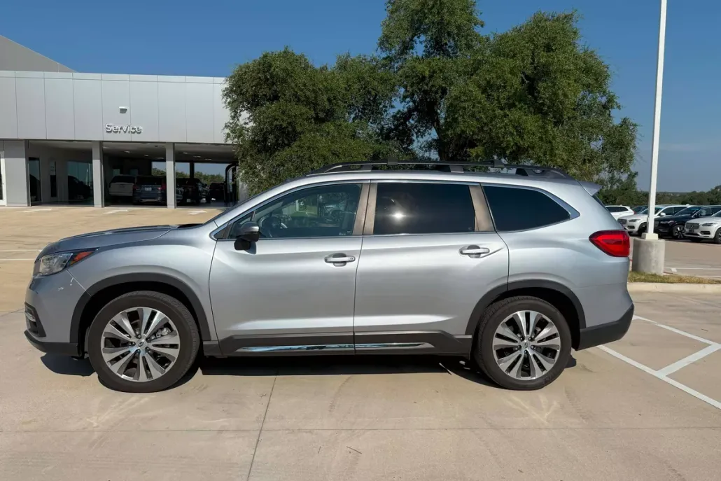 2021 Subaru Ascent Limited photo 1