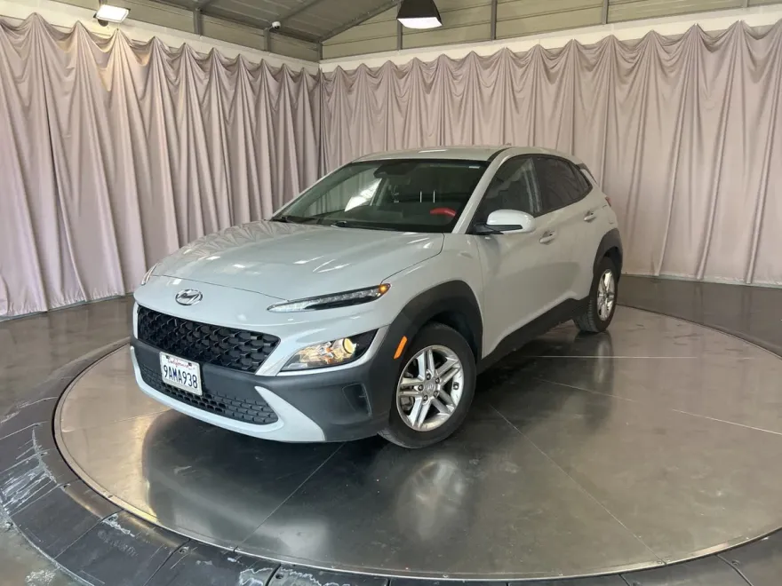 2022 Hyundai Kona SE photo 1