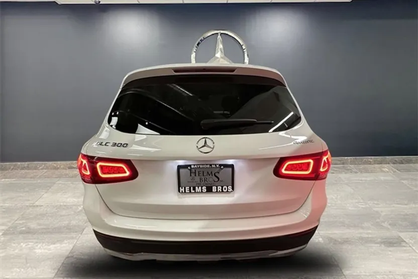 2022 Mercedes Benz GLC 300 4MATIC photo 1