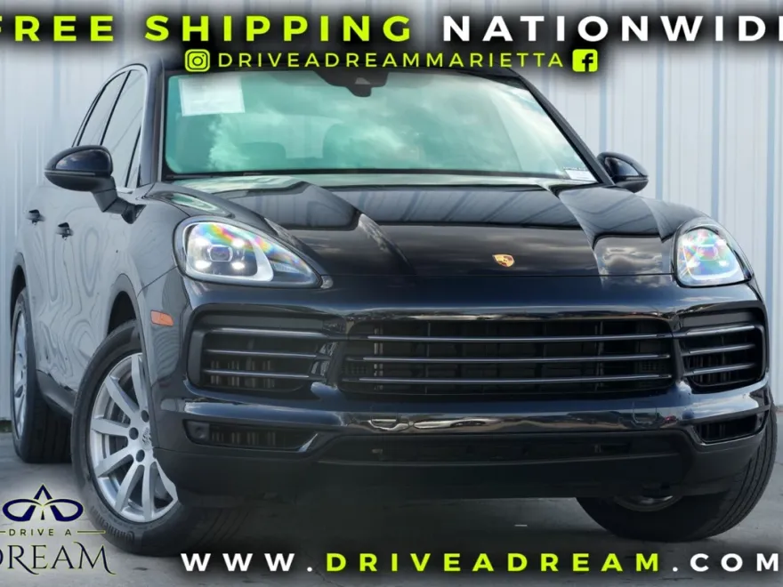 2023 Porsche Cayenne Platinum Edition photo 1