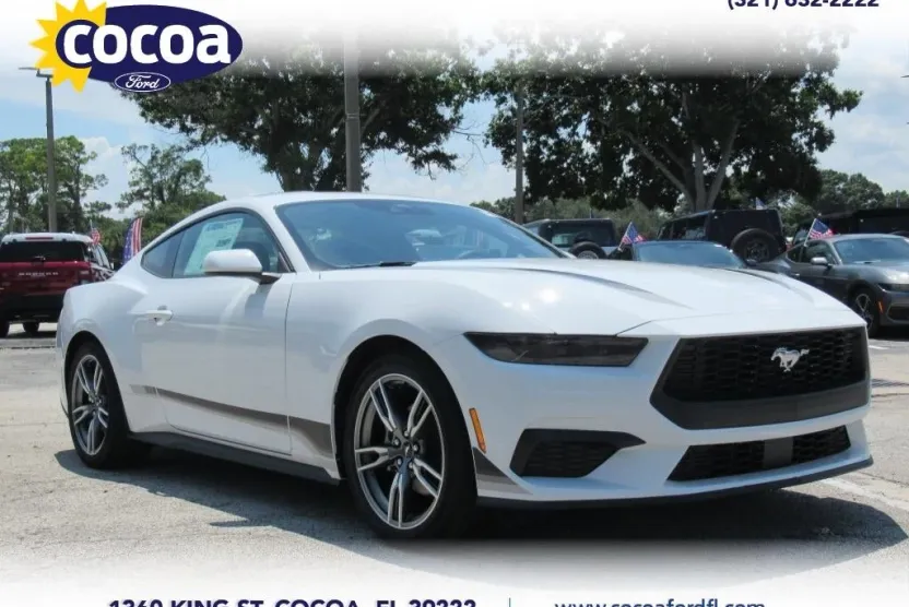 2025 Ford Mustang EcoBoost photo 1