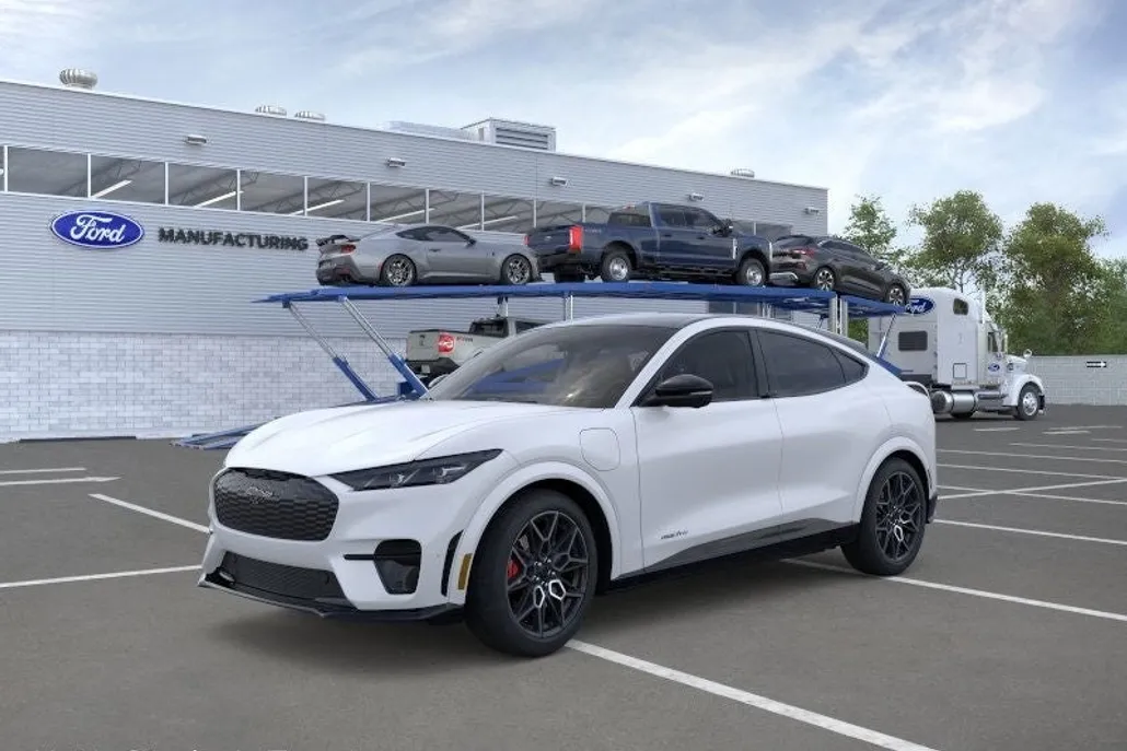 2025 Ford Mustang Mach-E GT photo 1