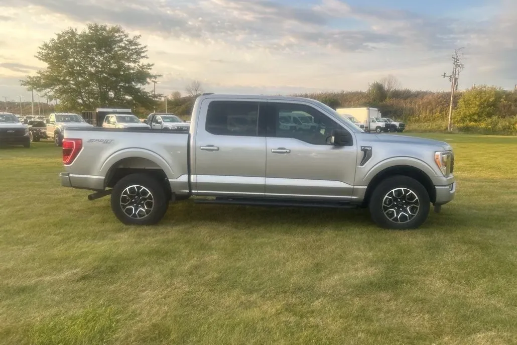 2022 Ford F-150 XLT photo 1
