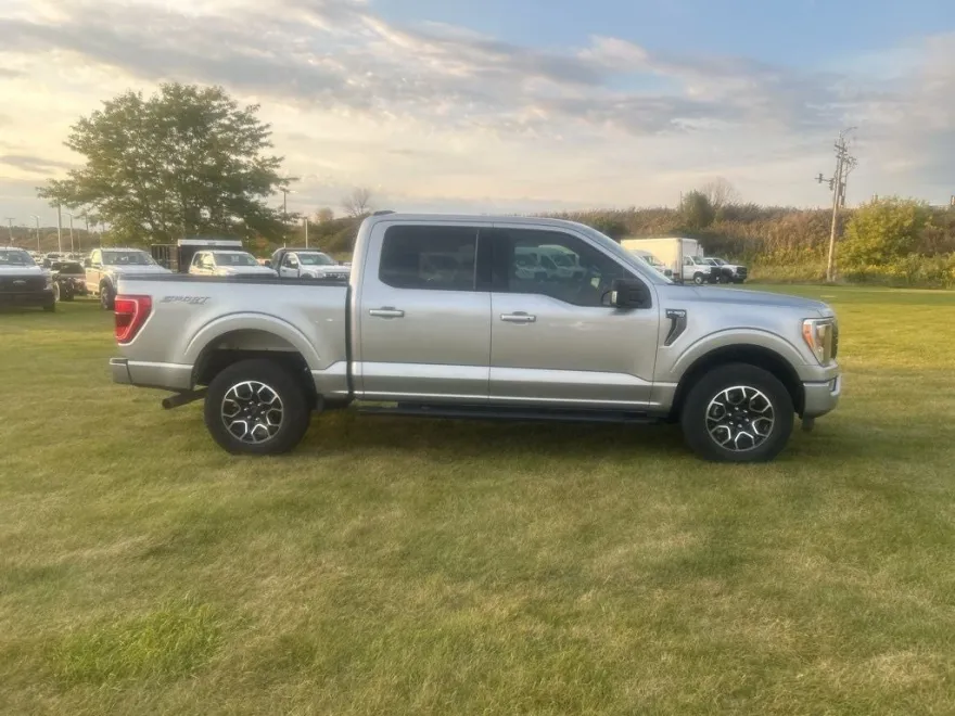 2022 Ford F-150 XLT photo 1